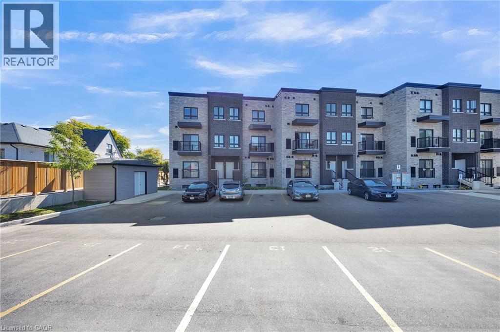 600 Victoria Street Unit 23, Kitchener, ON N2M 0C3