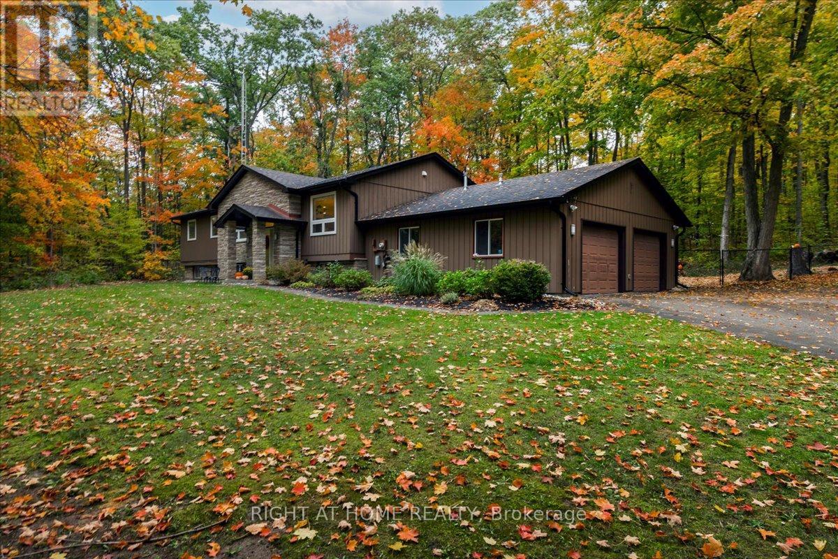 11 Woodland Cres, Oro-Medonte, ON L4M 4Y8