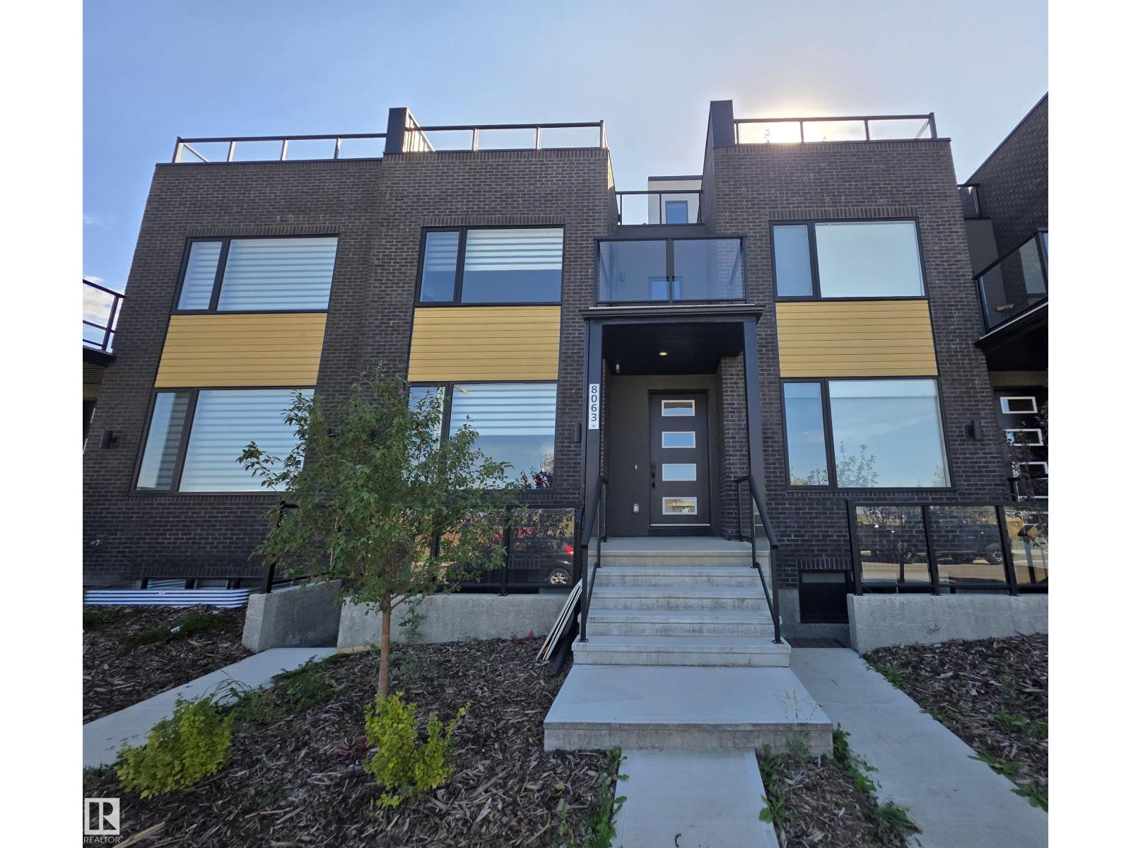 8063 Cedric Mah Rd NW, Edmonton, AB T5G 2R6