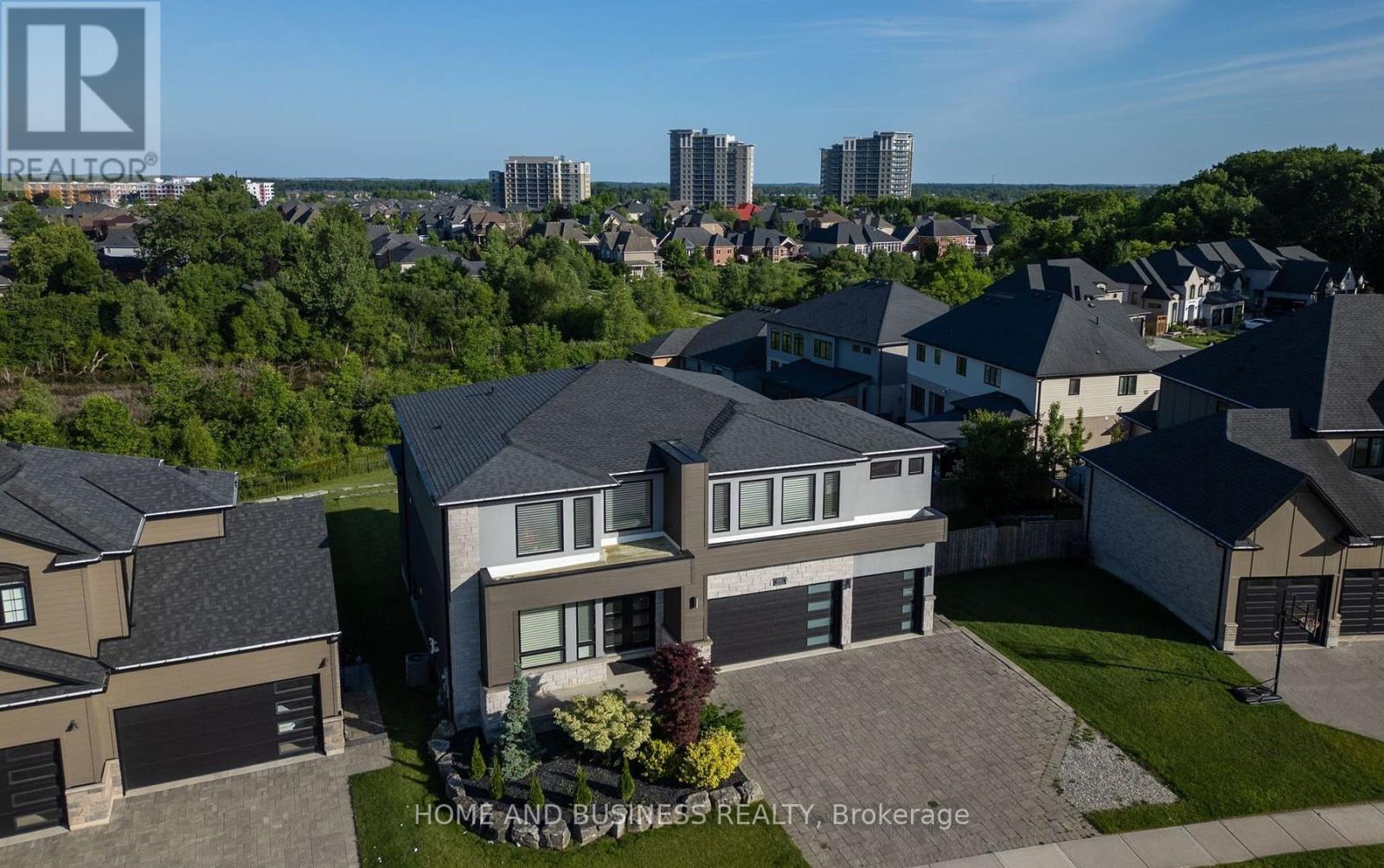 1010 Longworth Rd, London, ON N6K 0C9