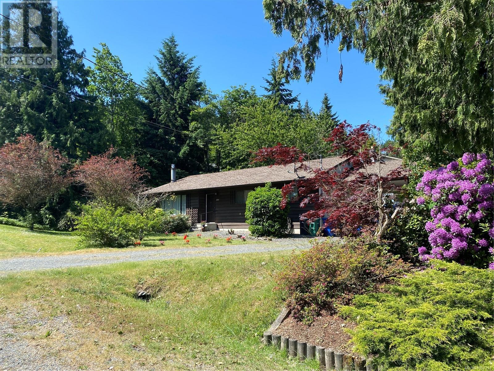 203 Cadboro Pl, Nanaimo, BC V9R 6J3