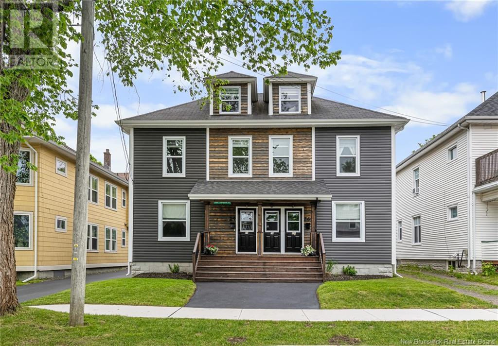 24-26 West, Moncton, NB E1E 3N3