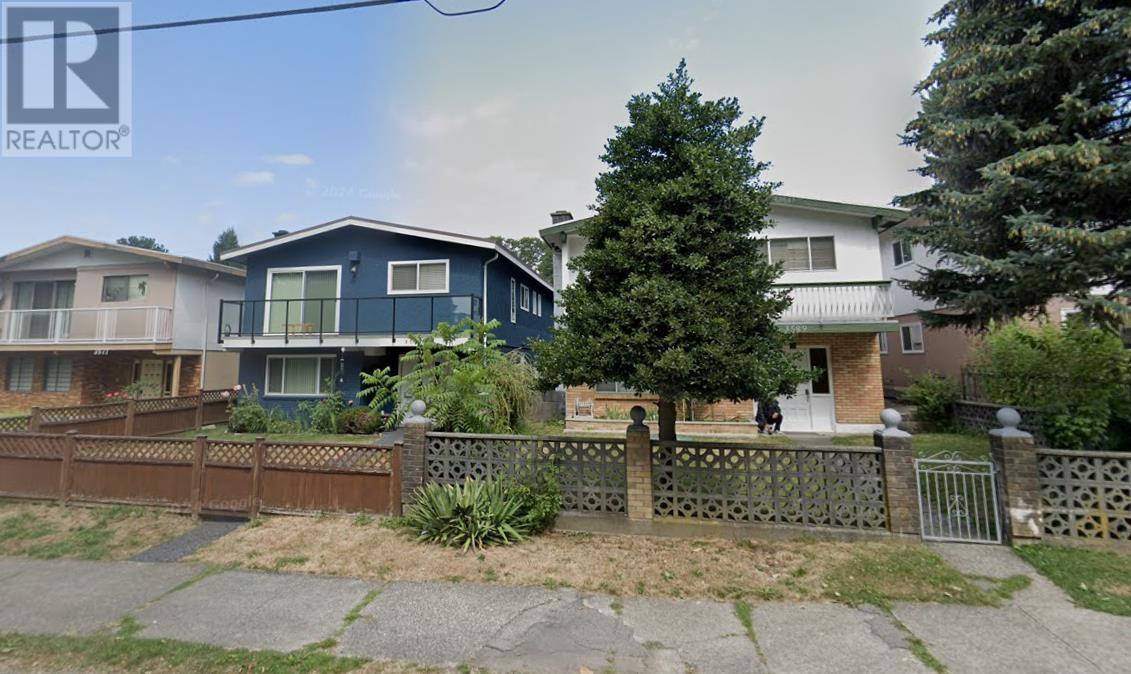 3589 Adanac St, Vancouver, BC V5K 2P6