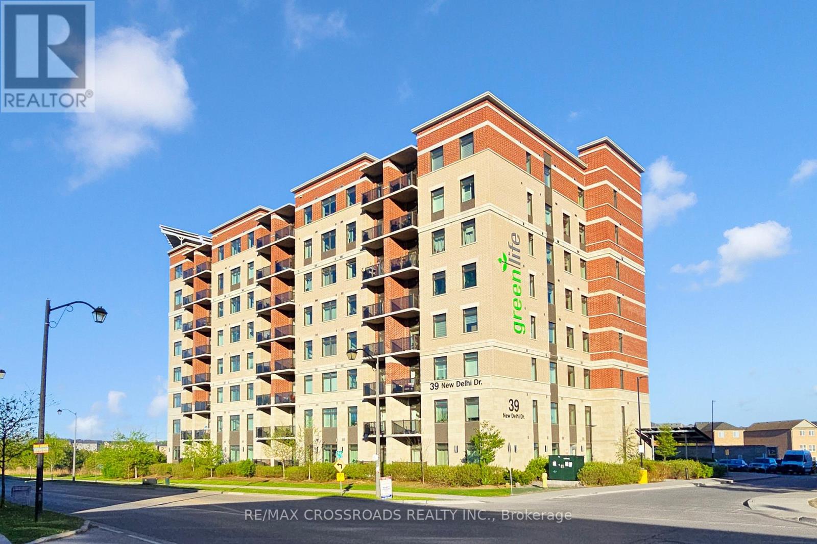 601 39 New Delhi Dr E, Markham Cedarwood, ON L3S 0E1