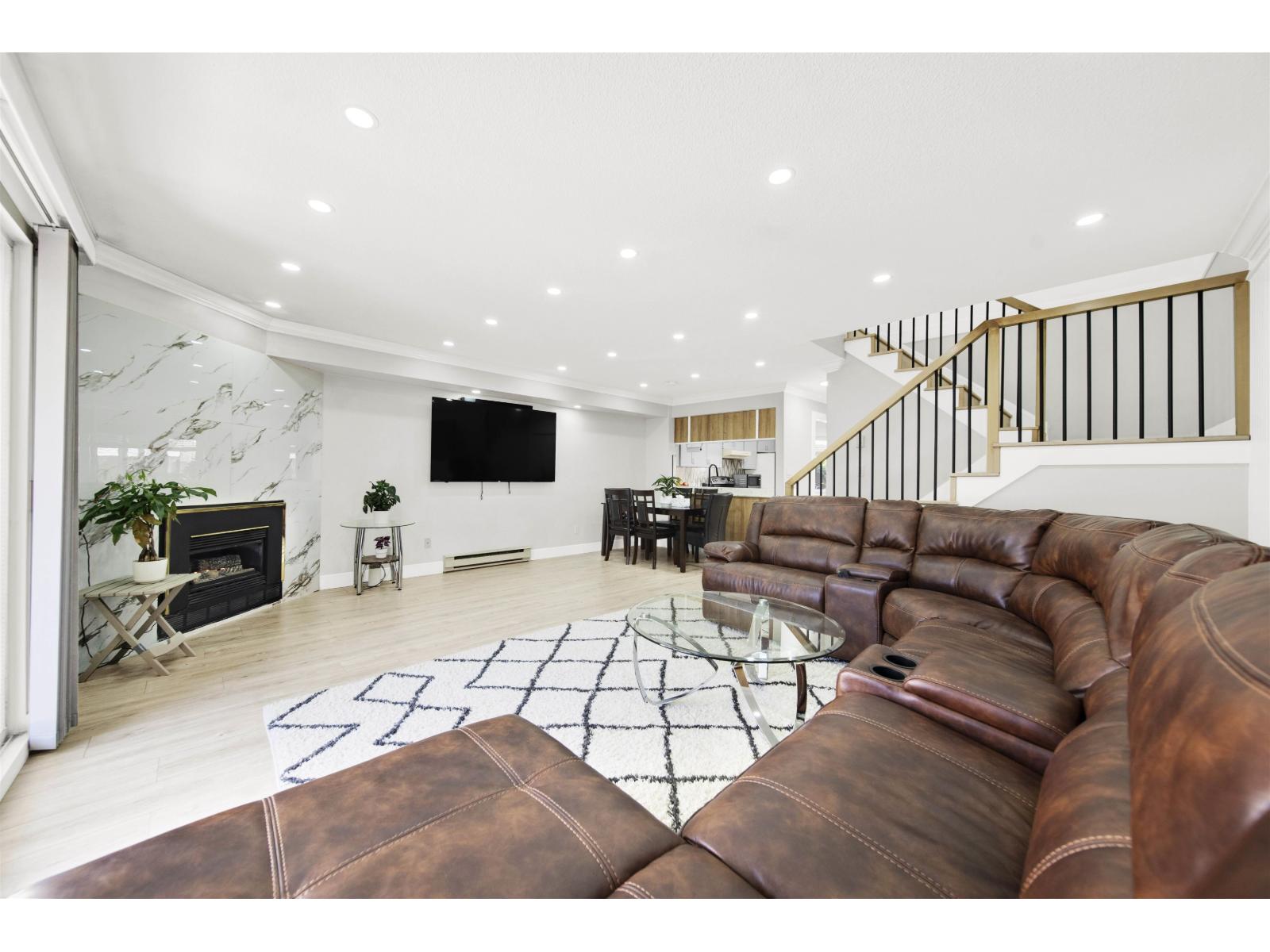 7560 138 Street Unit 2, Surrey, BC V3W 0A9