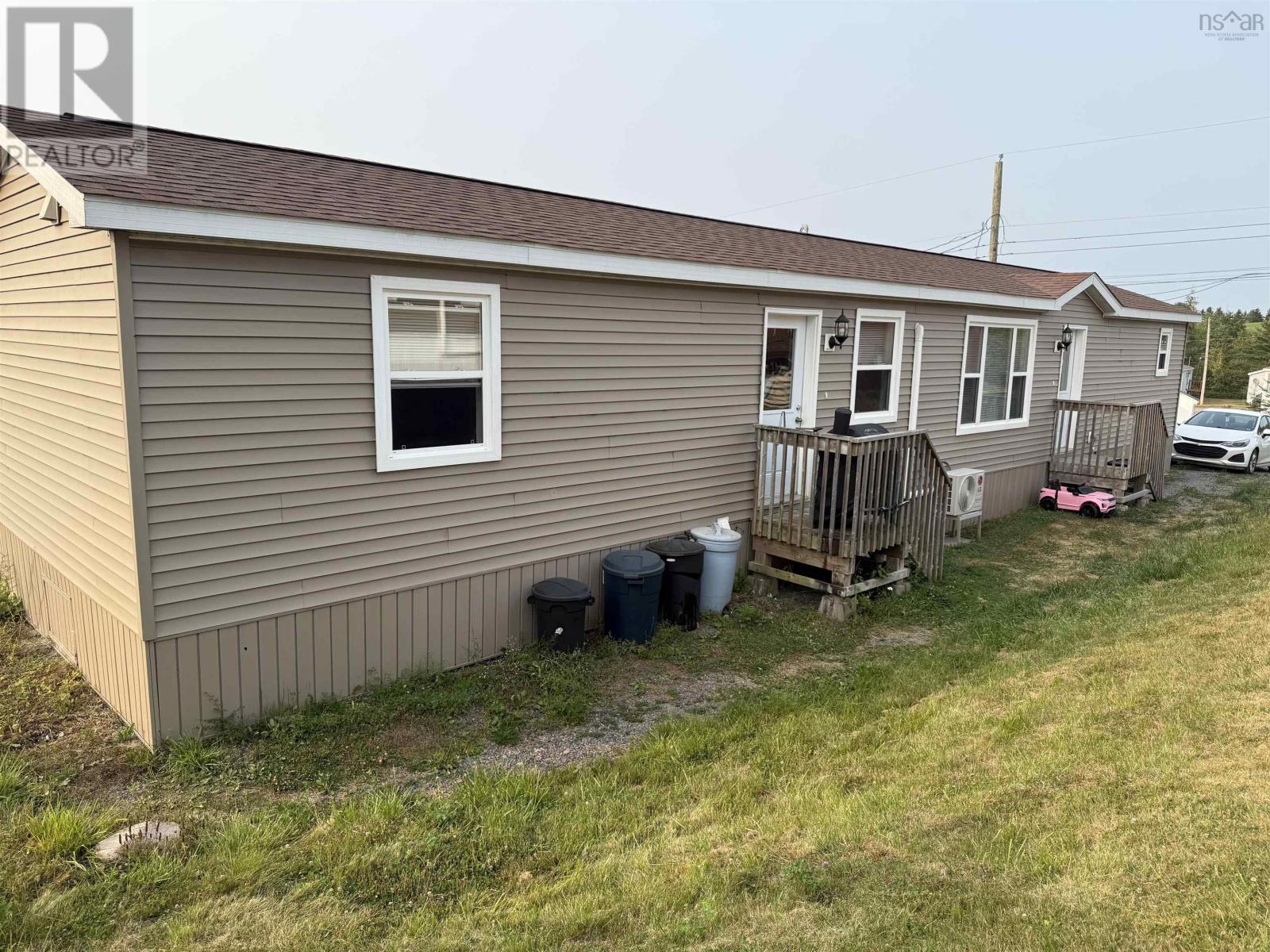 9 High Tide Rd, Stewiacke, NS B0N 2J0