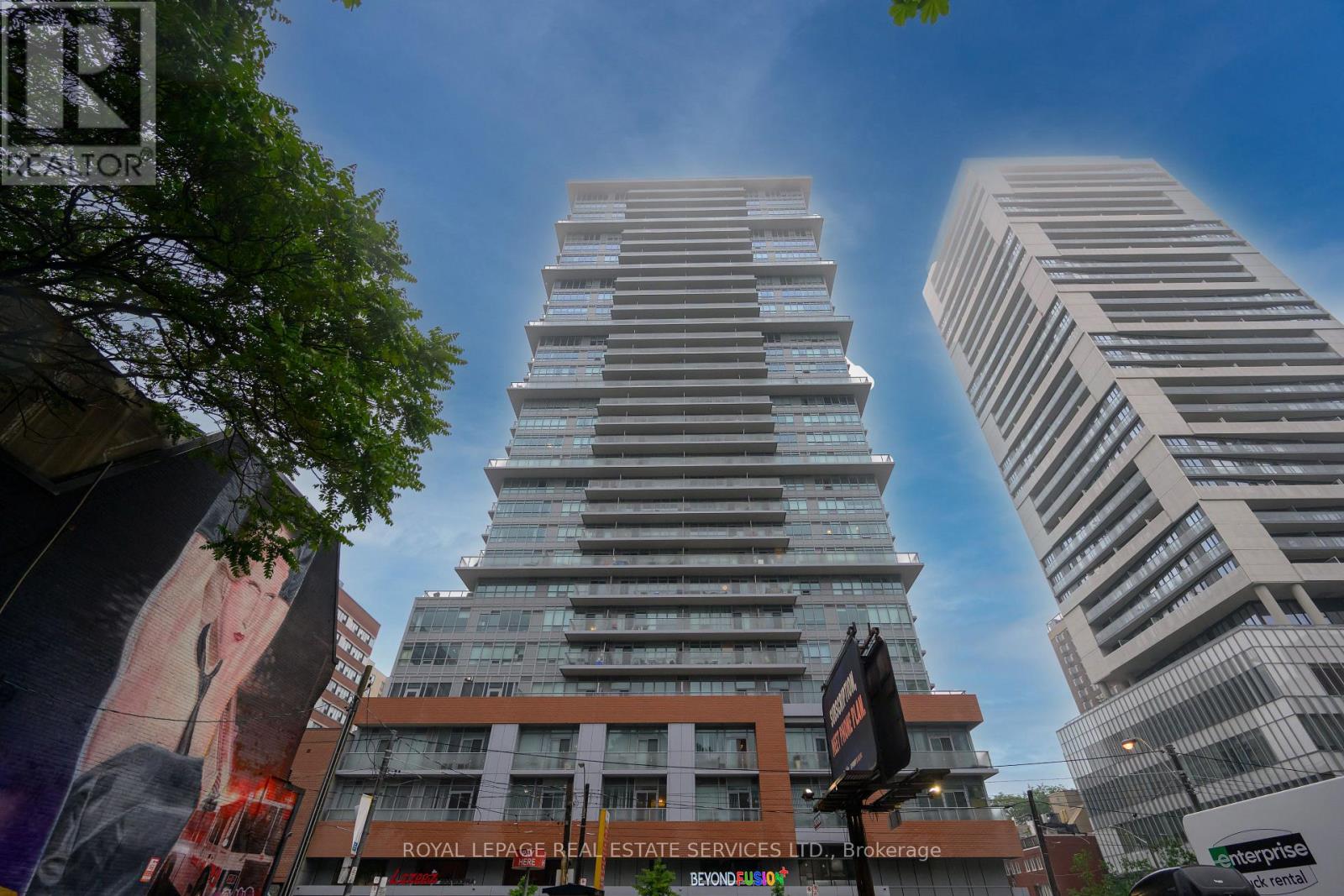 808 365 Church St, Toronto, ON M5B 0B5