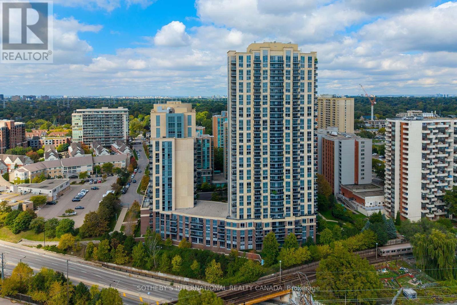208 3 Michael Power Pl, Toronto, ON M9A 0A2