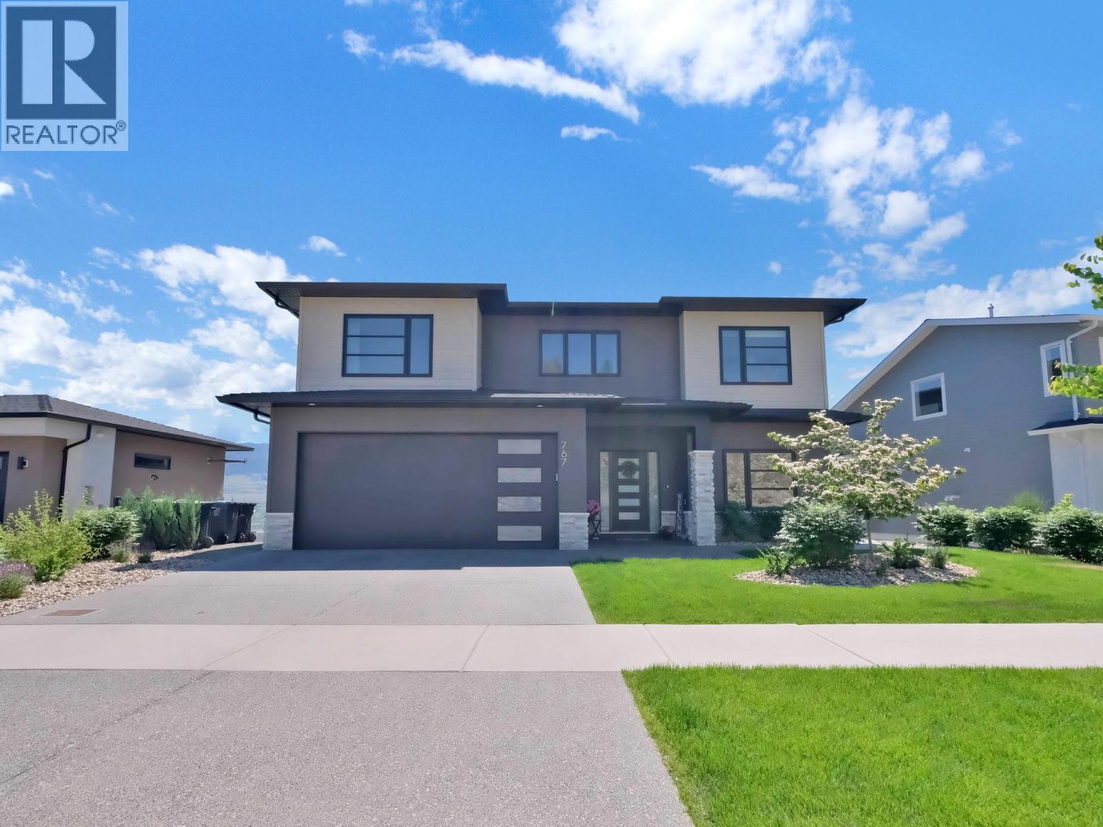 767 Acadia St, Kelowna, BC V1V 0A8