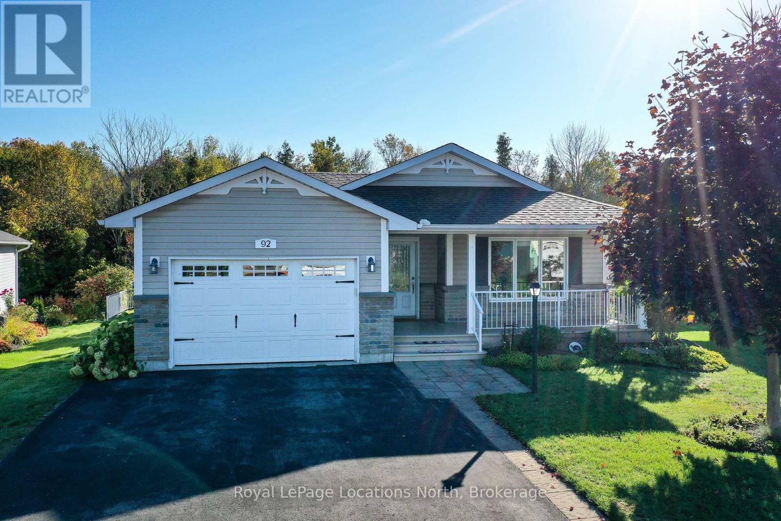 92 New York Ave, Wasaga Beach, ON L9Z 3A8