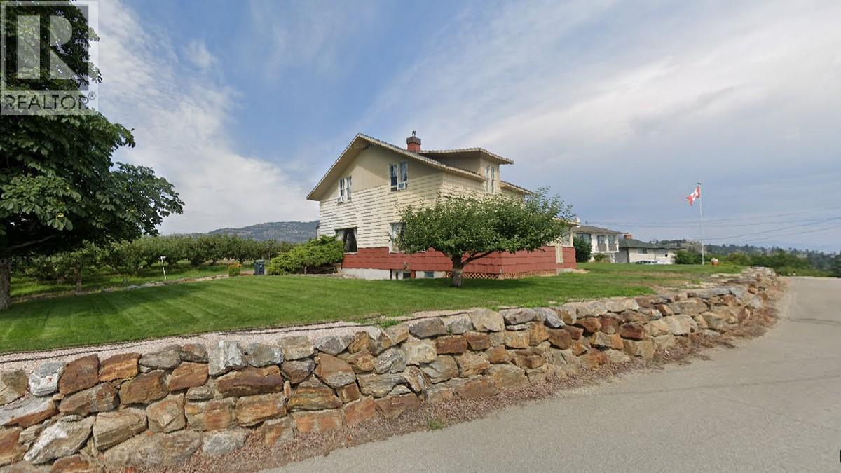 13606 Cooke Ave, Summerland, BC V0H 1Z1