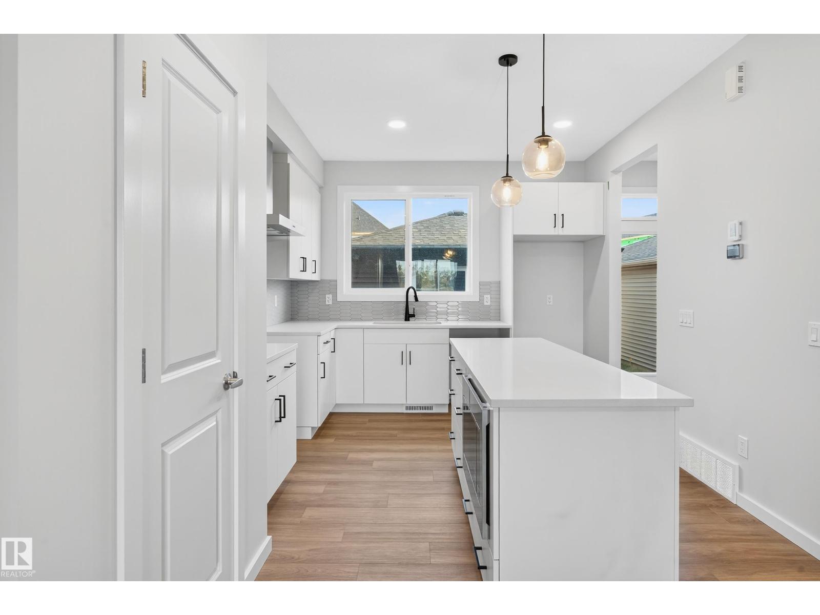 702 Southfork Dr, Leduc, AB T9E 0X1