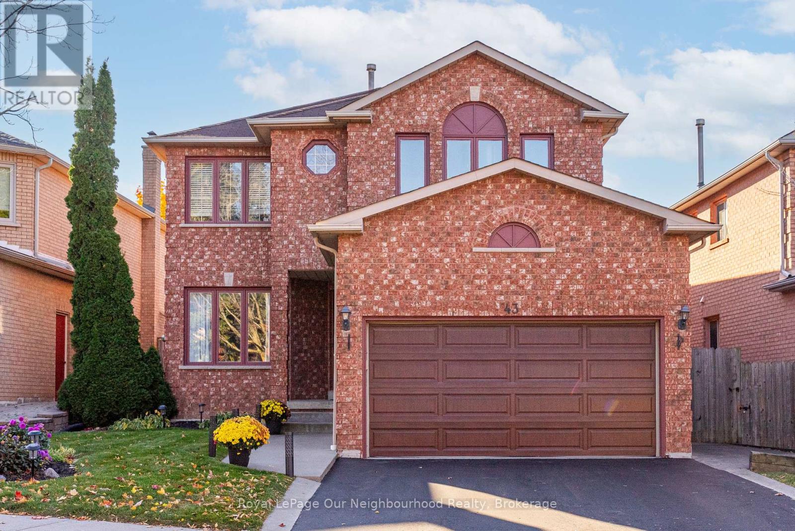 43 Ringwood Dr, Whitby, ON L1R 1Y7