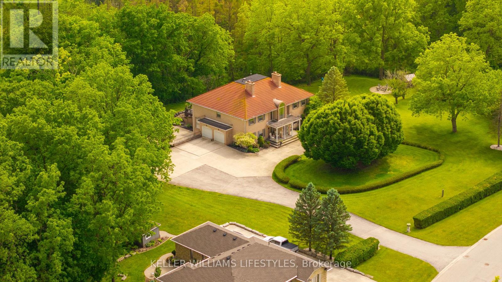 262 Pinetree Ln, Strathroy-Caradoc, ON N7G 4A8