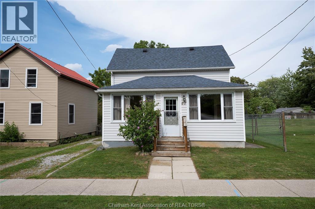 87 George St, Chatham-Kent, ON N0P 1A0
