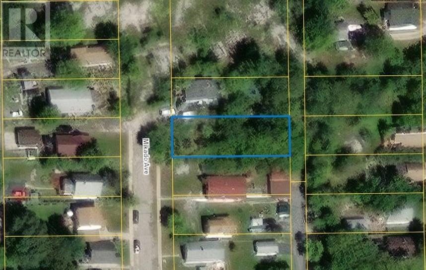 123 Mikado Ave, Kenora, ON P9N 3A8