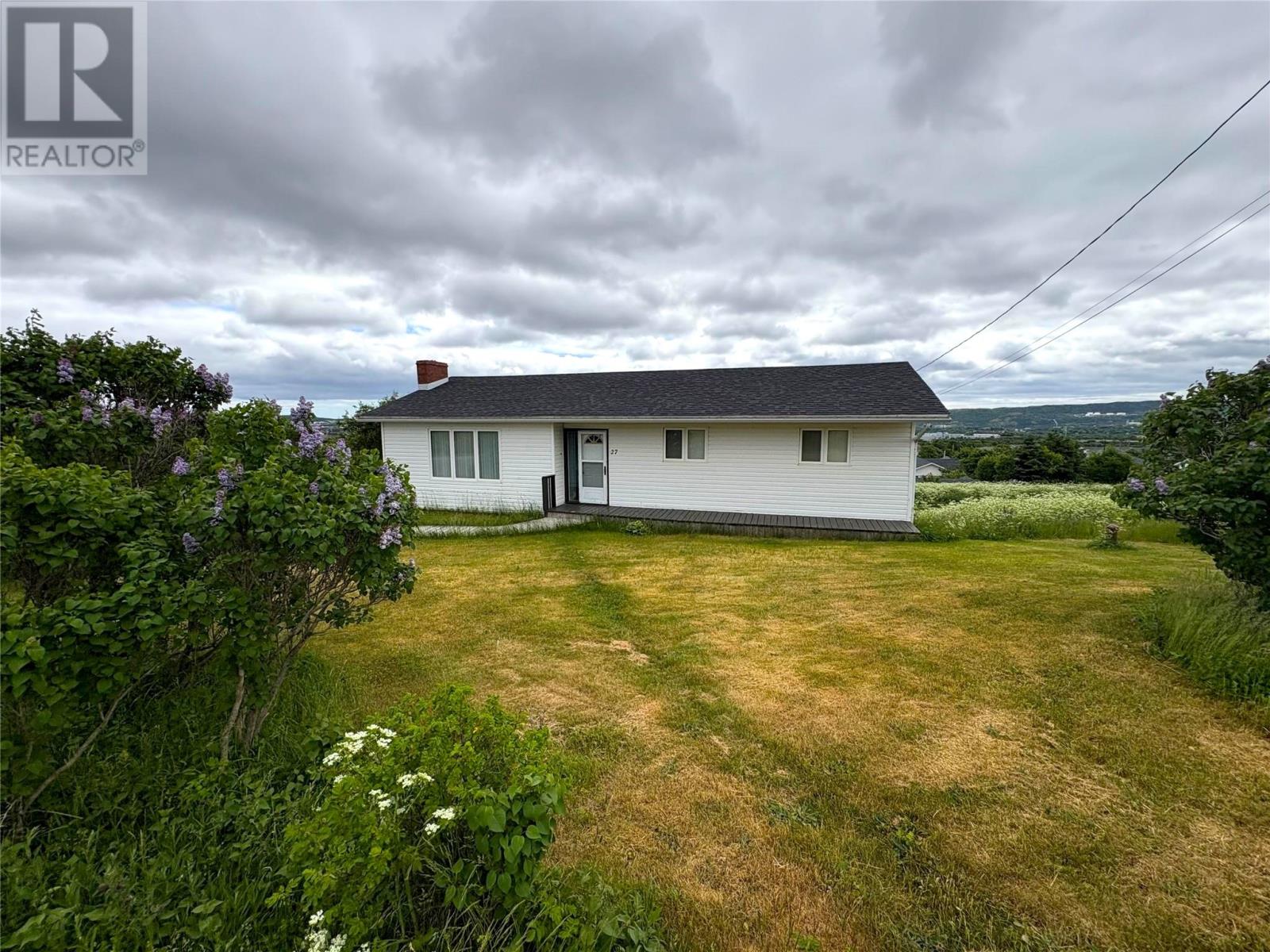 27 Aylwards Ln, St. John's, NL A1A 4Y5