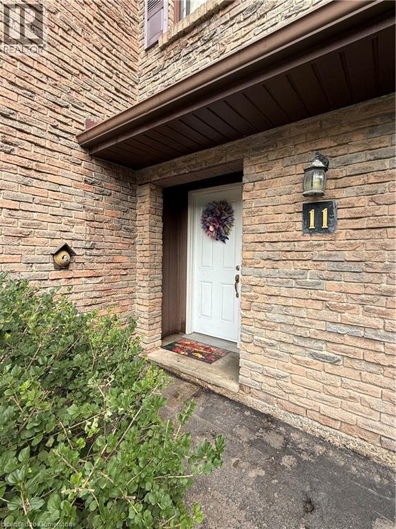 1250 Limeridge Road E Unit 11, Hamilton, ON L8W 1P1