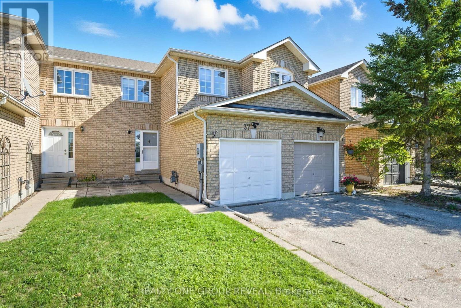 37 Mainprize Cres, East Gwillimbury, ON L0G 1M0