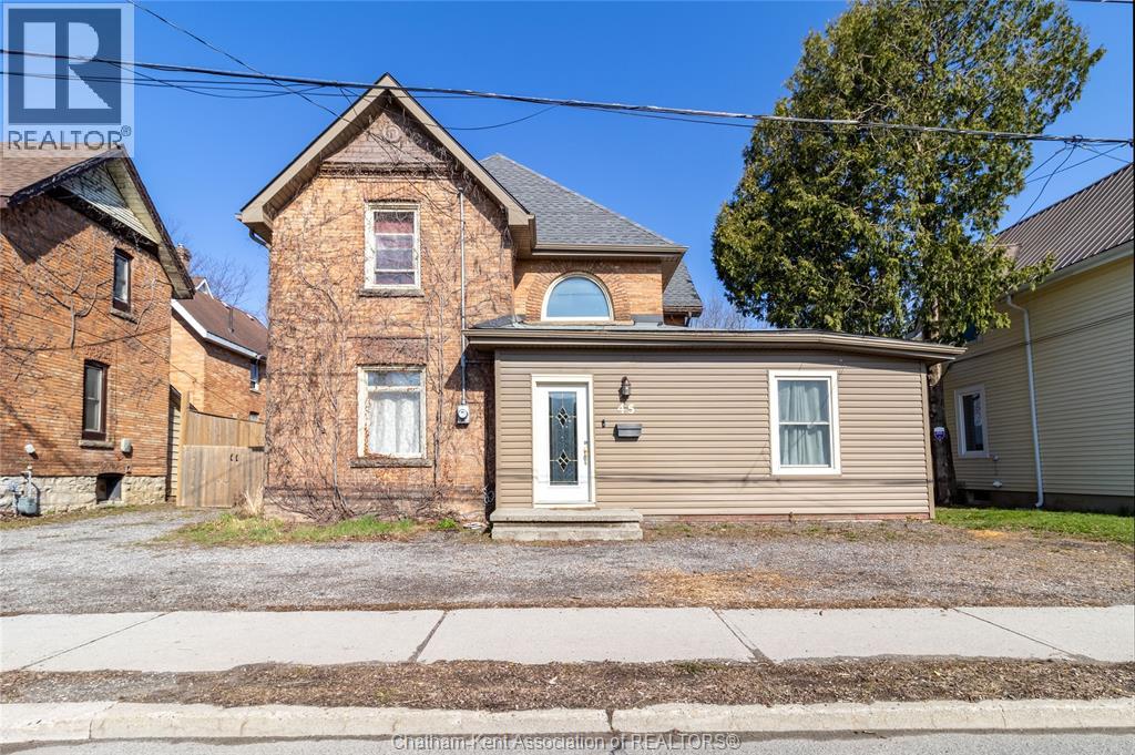 45 Richmond St, Chatham, ON N7M 1N5