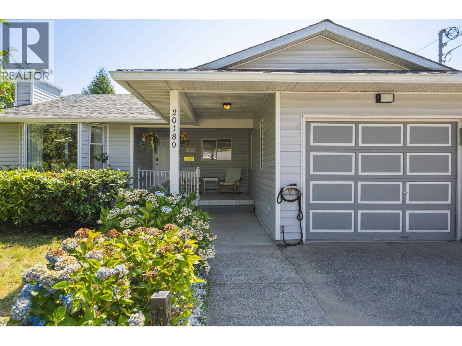 20180 Wanstead St, Maple Ridge, BC V2X 1H8