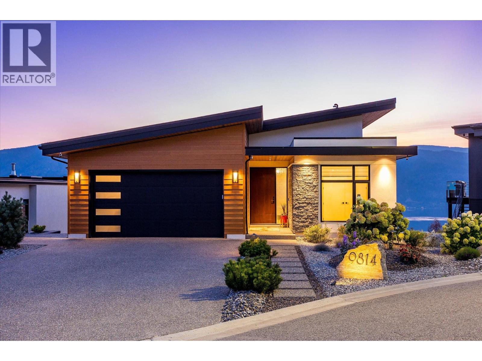 9814 Beacon Hill Cres, Lake Country, BC V4V 0A9