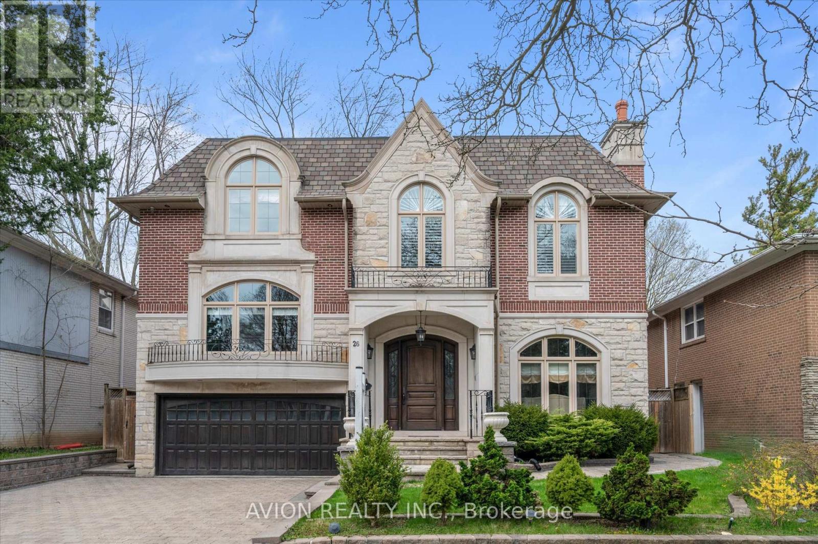 26 Danville Dr, Toronto, ON M2P 1J1