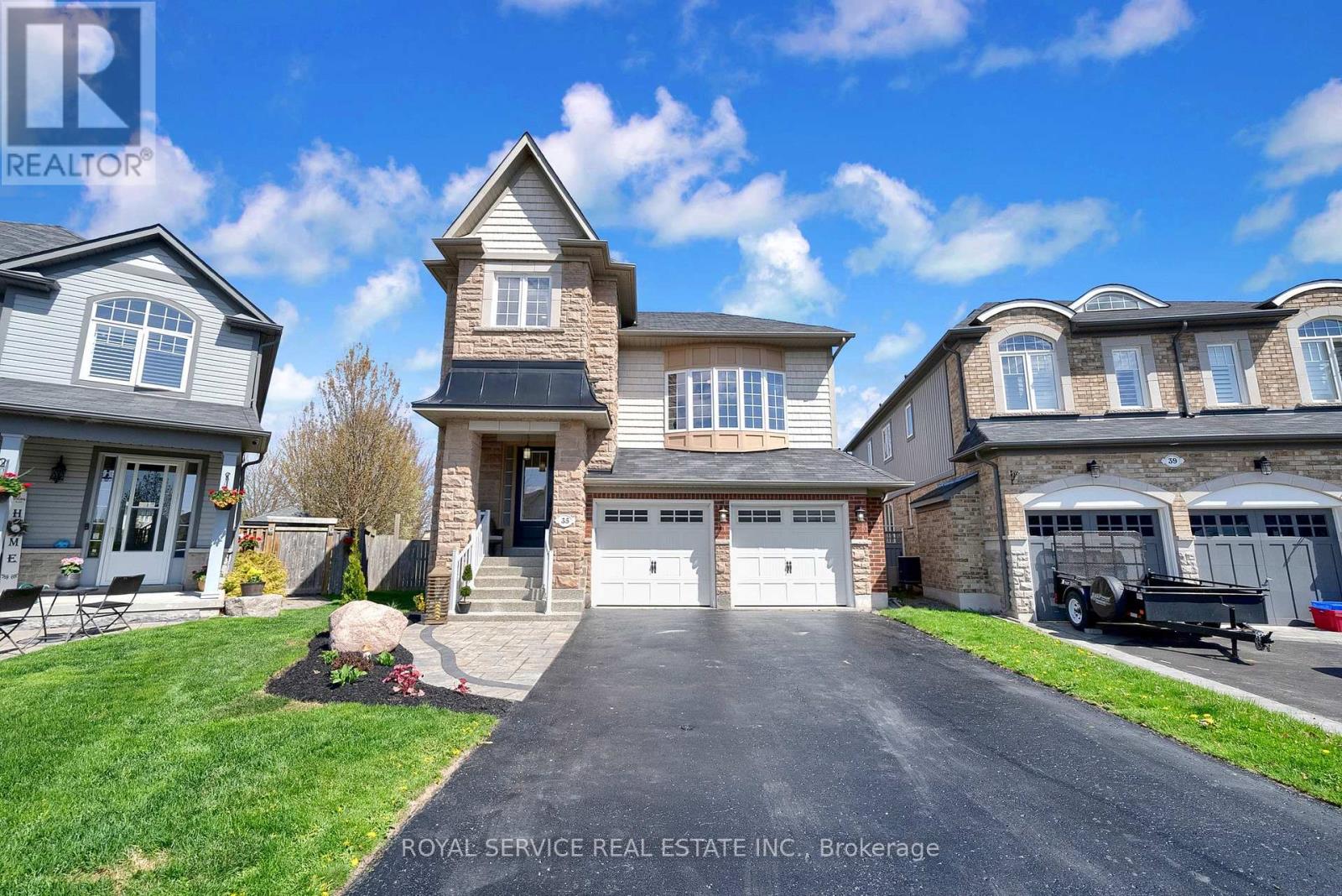 35 Alldread Cres, Clarington, ON L1B 0C2