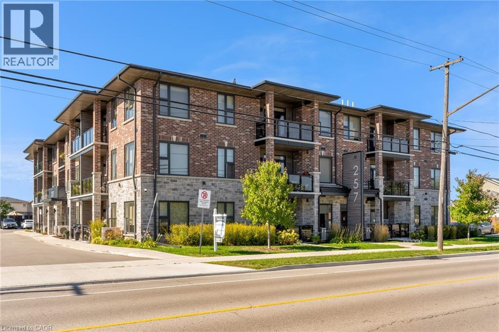 257 Millen Road Unit 209, Hamilton, ON L8E 2H1