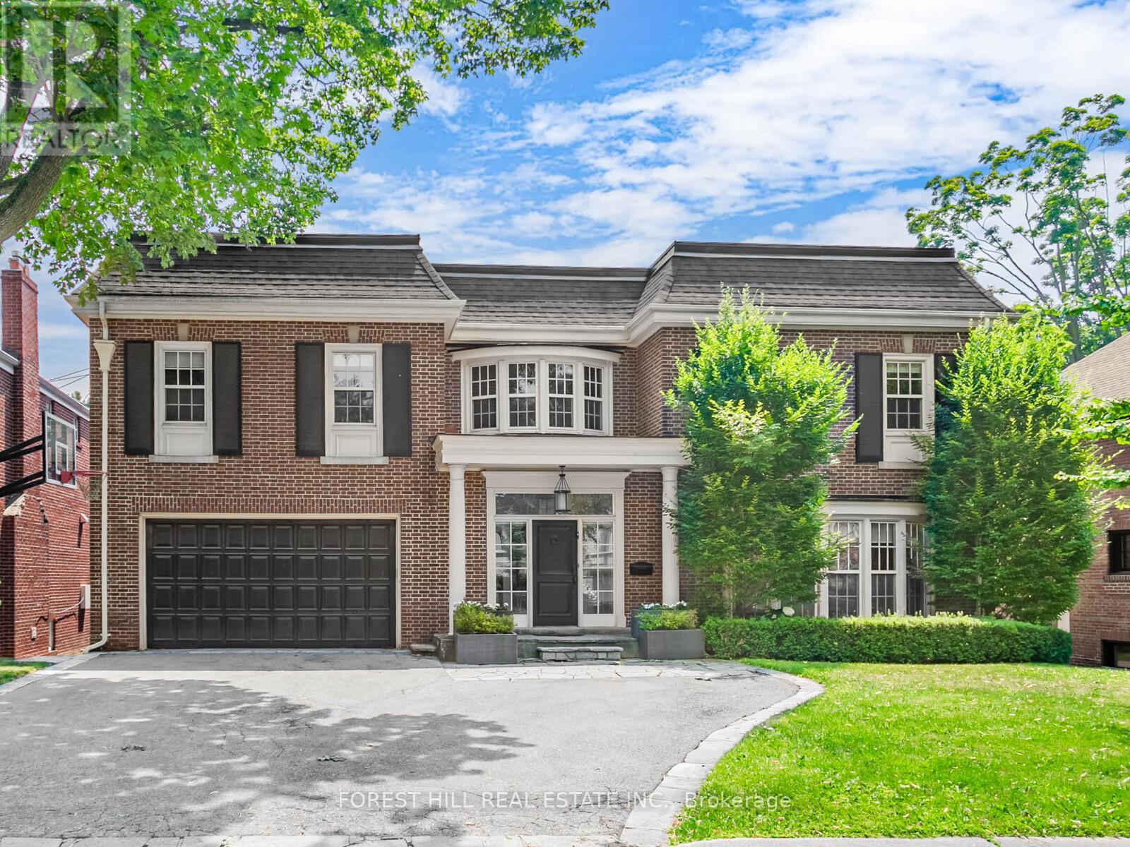 198 Old Forest Hill Rd, Toronto, ON M6C 2G9