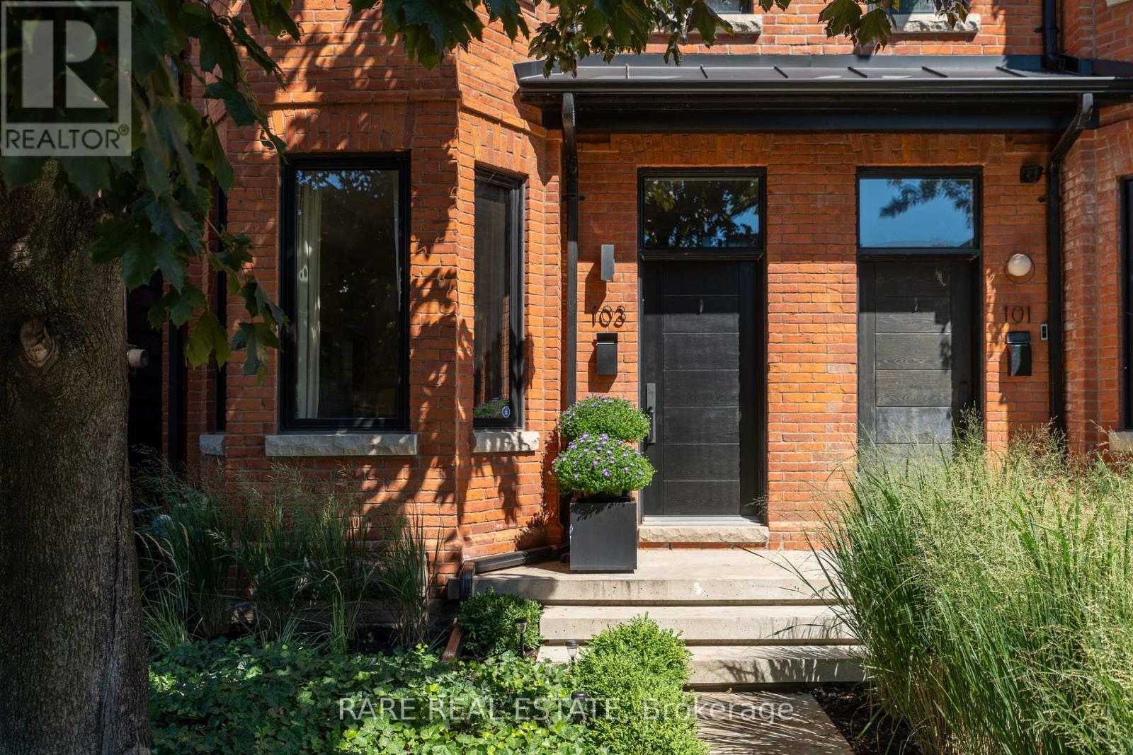 103 Northcote Ave, Toronto, ON M6J 3K4
