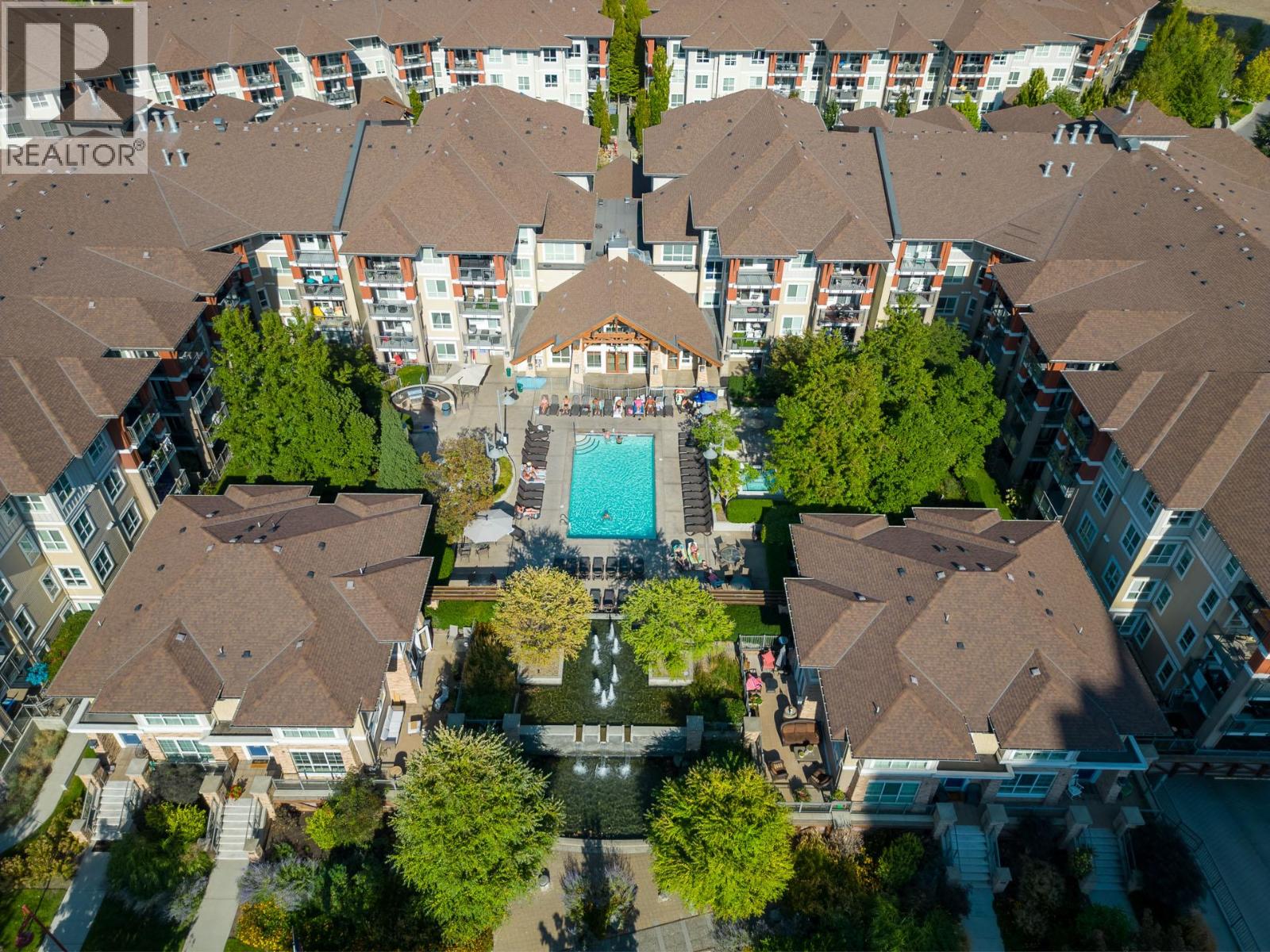1083 Sunset Drive Unit 406, Kelowna, BC V1Y 9Z2