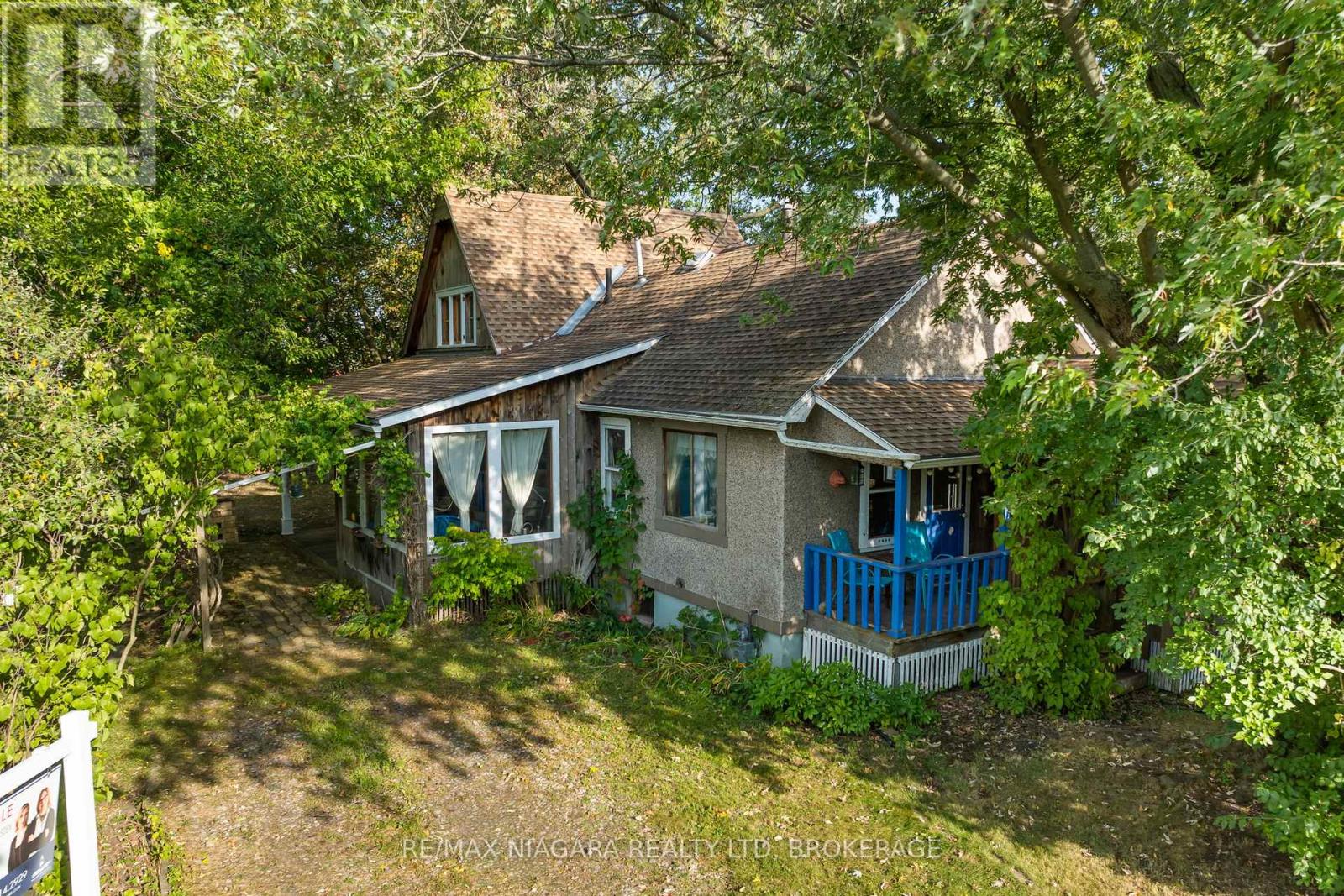 105 Weir Rd, Port Colborne, ON L3K 2M8