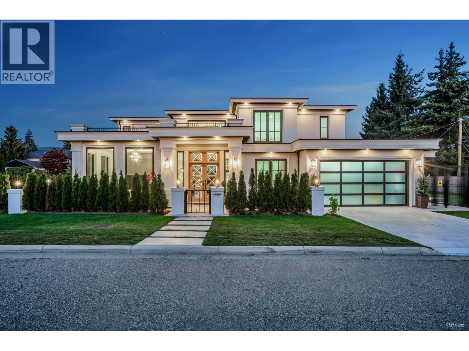 1390 Sutherland Ave, North Vancouver, BC V7L 4B2