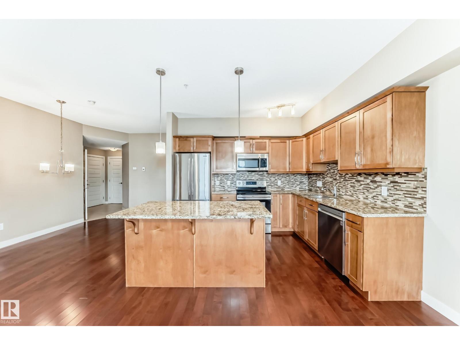 10520 56 Avenue Northwest #203, Edmonton, AB T6H 0X7