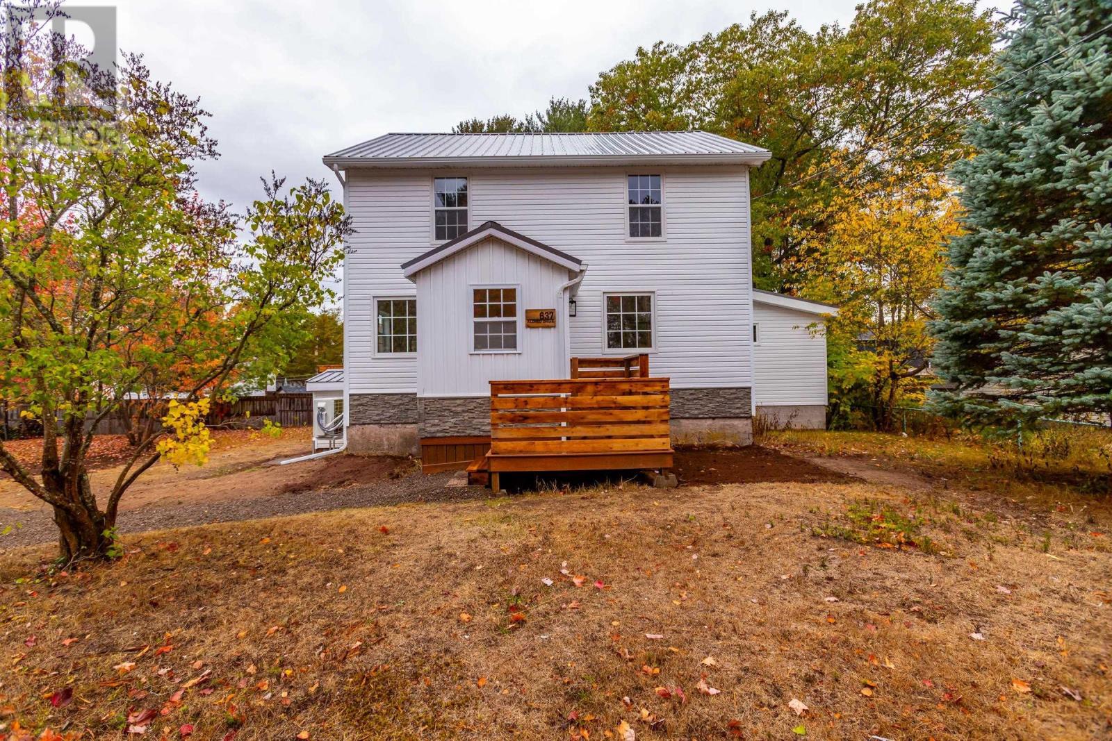637 Aldred Dr, Greenwood, NS B0P 1R0