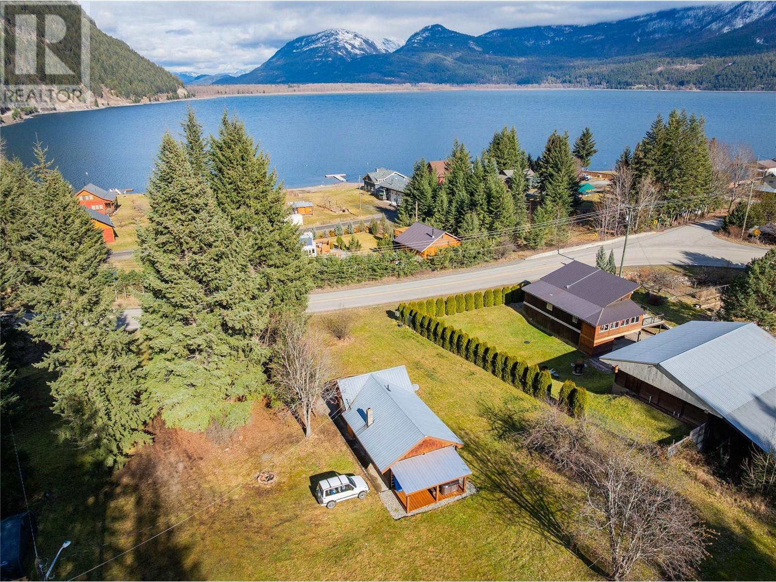 31 Highway Unit 11845, Kaslo, BC V0G 1M0