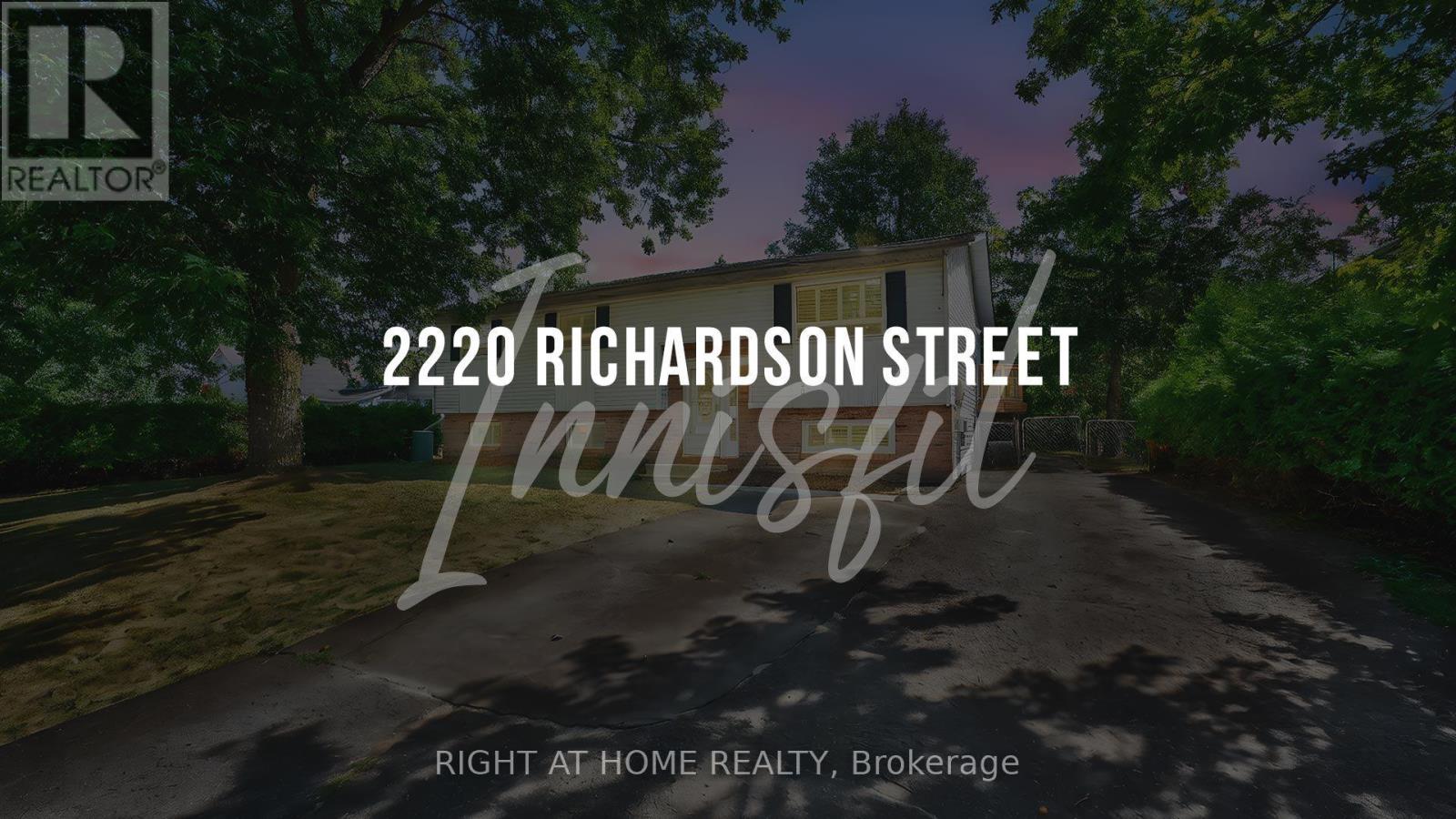2220 Richardson St, Innisfil, ON L9S 1G5