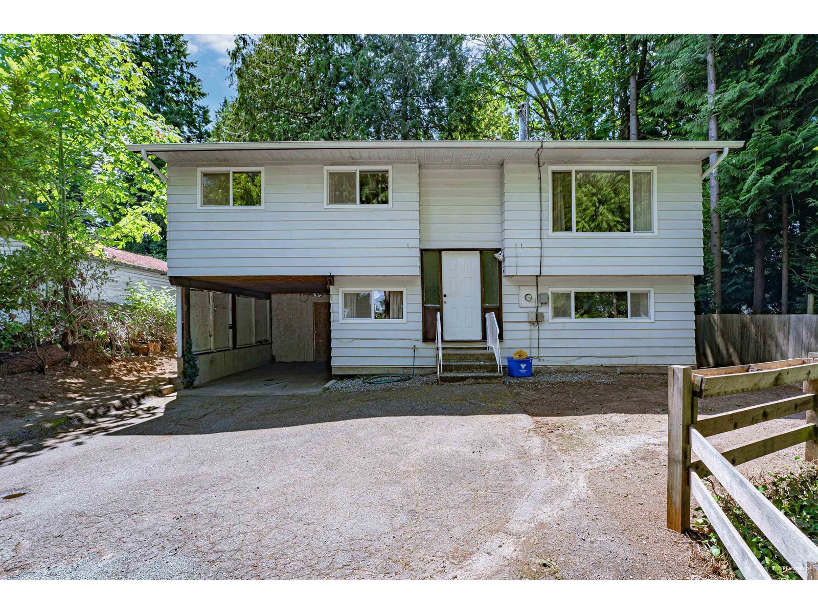 20022 Grade Cres, Langley, BC V3A 4J4