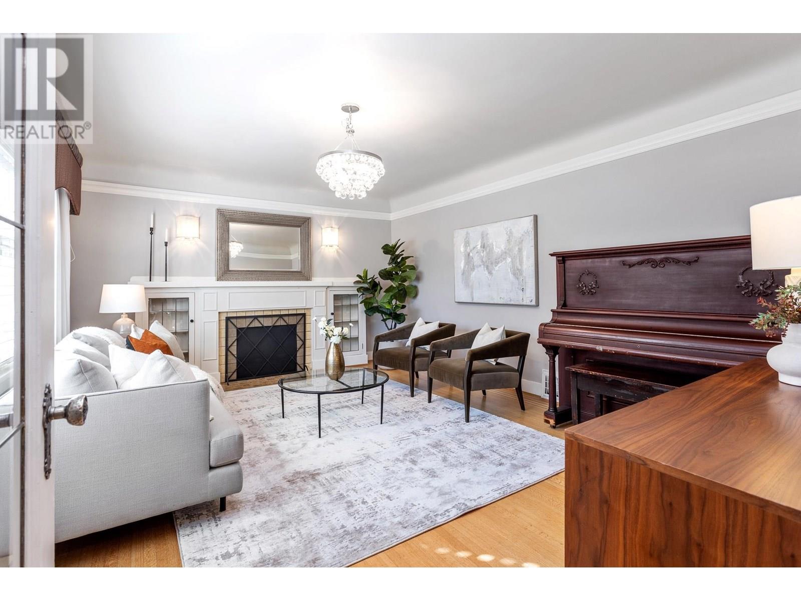 4671 West 13th Avenue, Vancouver, BC V6R 2V6