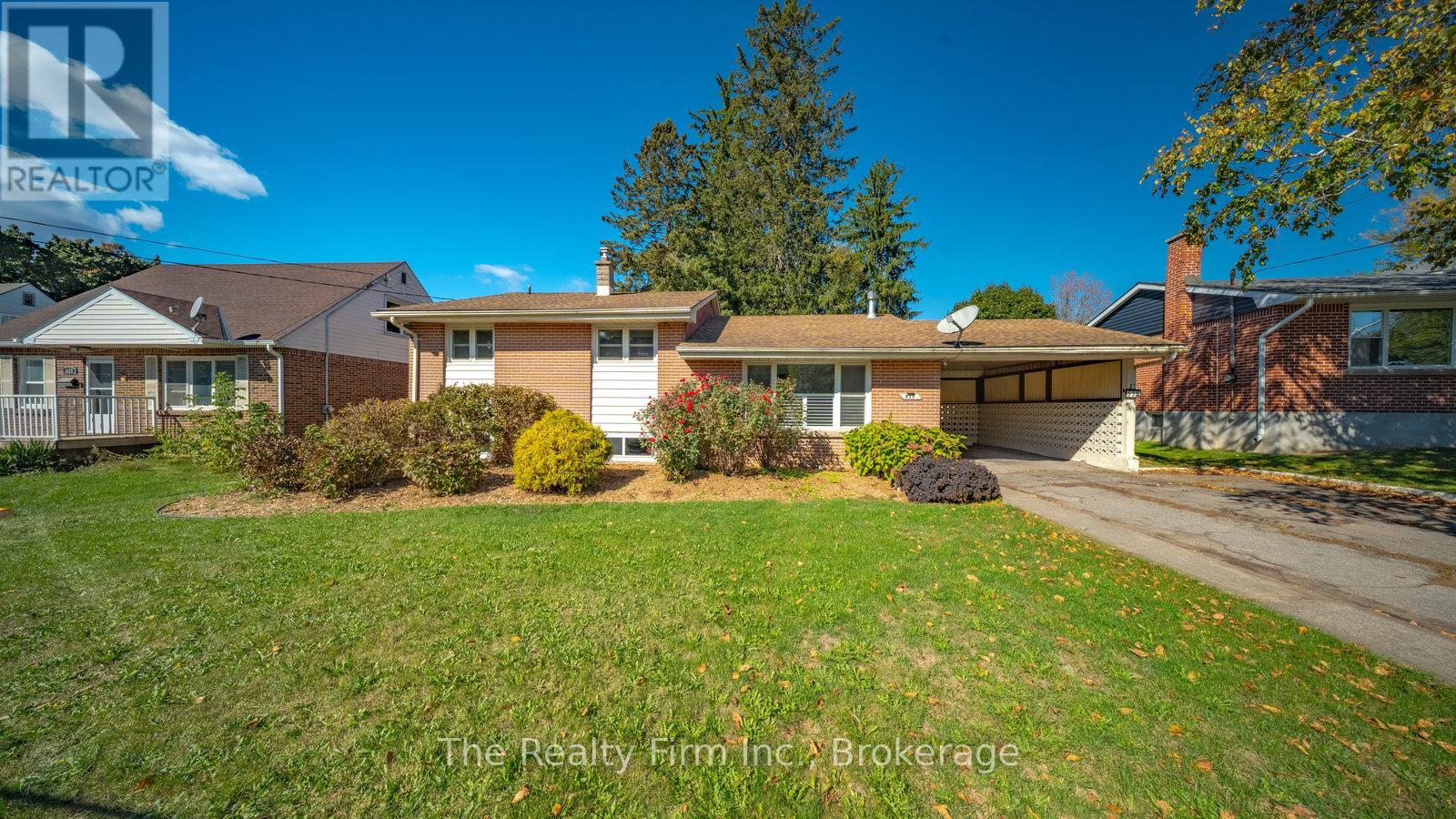 535 Devonshire Ave, Woodstock, ON N4S 5P9