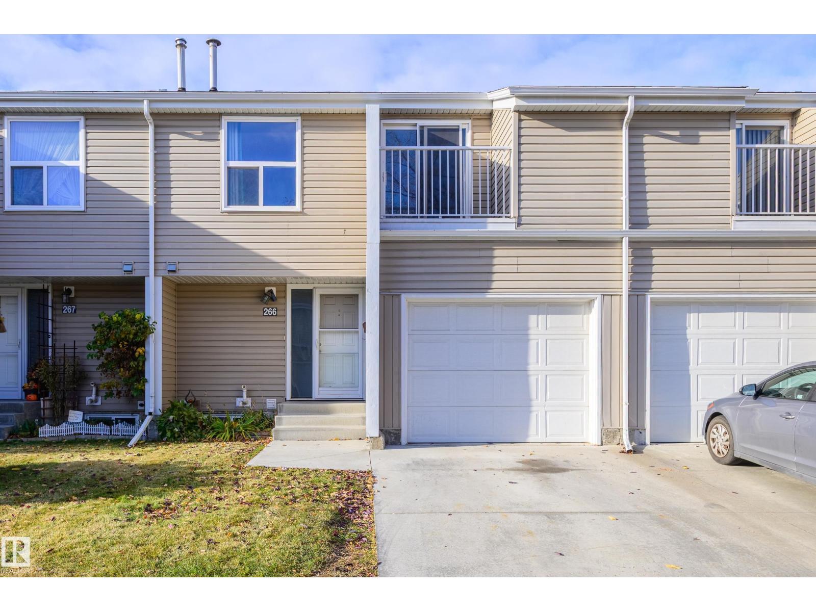 266 Chateau Pl NW, Edmonton, AB T5T 1V3