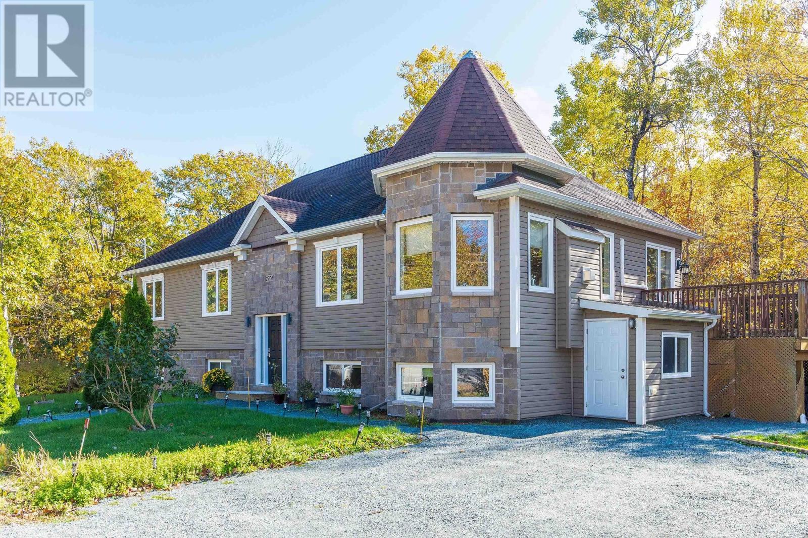 2706 St Margarets Bay Rd, Timberlea, NS B3T 0G7
