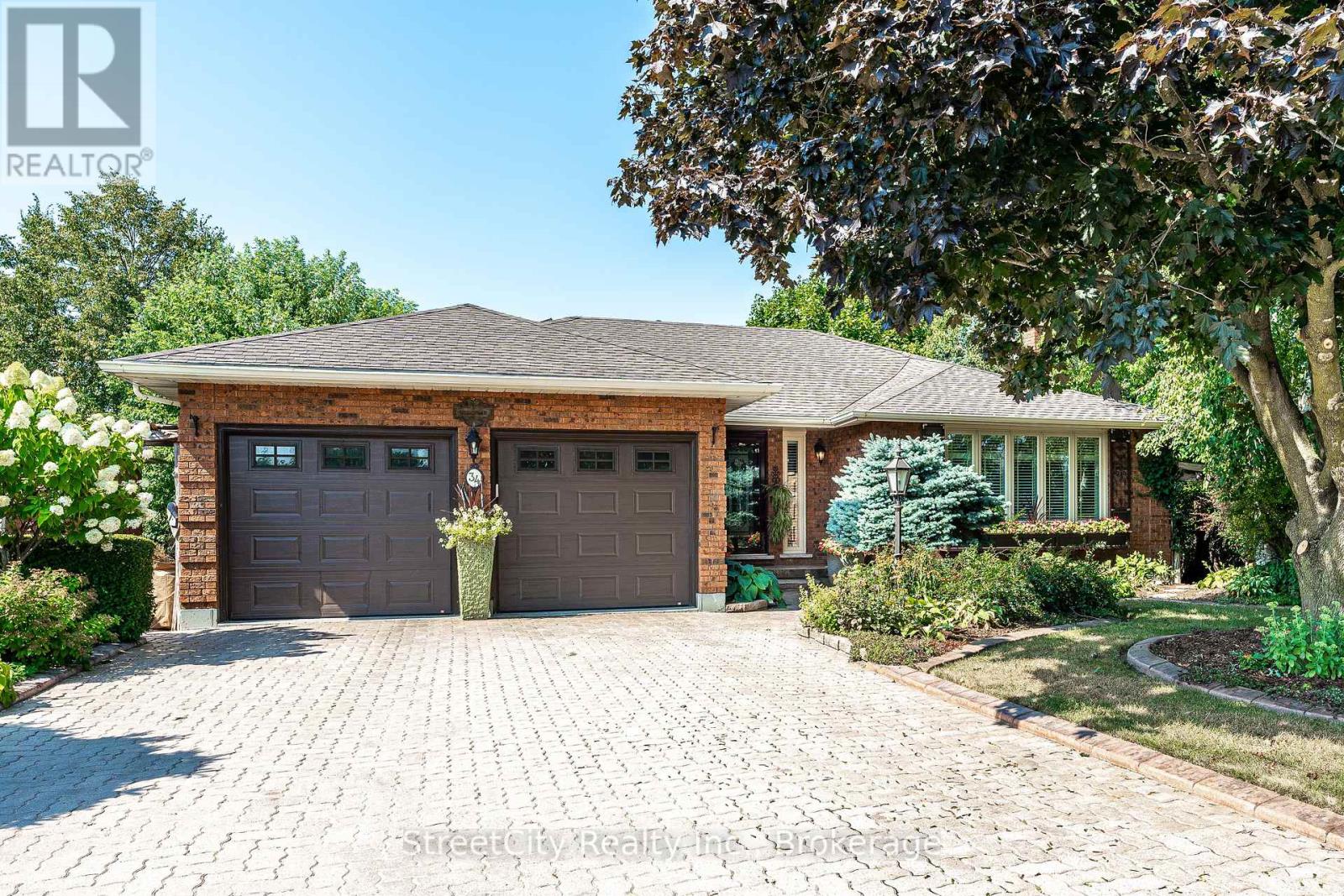 34 Nithview Ct, Wilmot, ON N3A 2H4