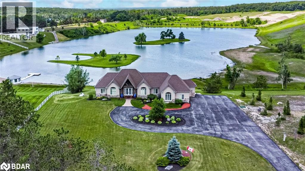 1372 Division Rd E, Severn, ON L3V 0X8