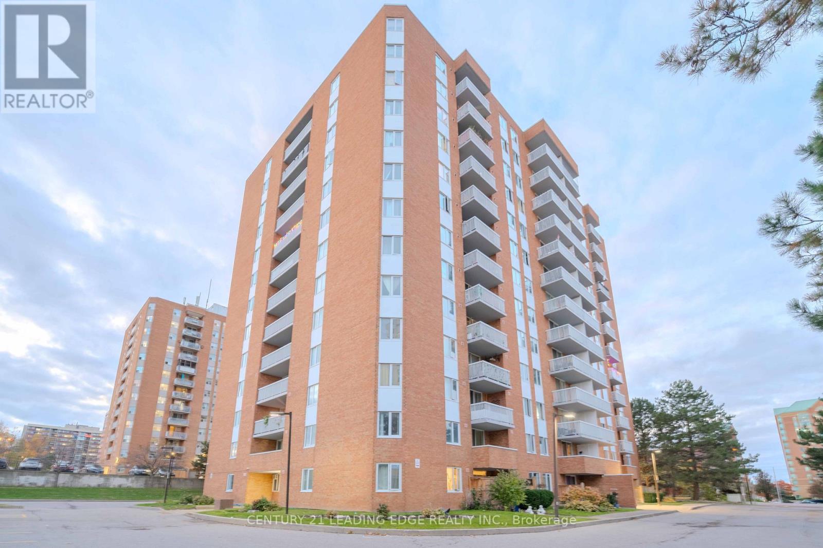 801 15 Sewells Rd, Toronto, ON M1B 3V7