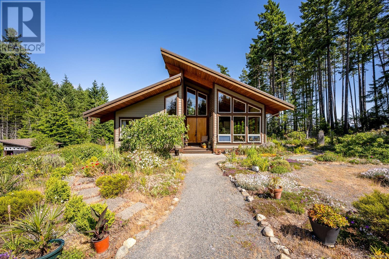 7300 The Point Rd, Denman Island, BC V0R 1T0