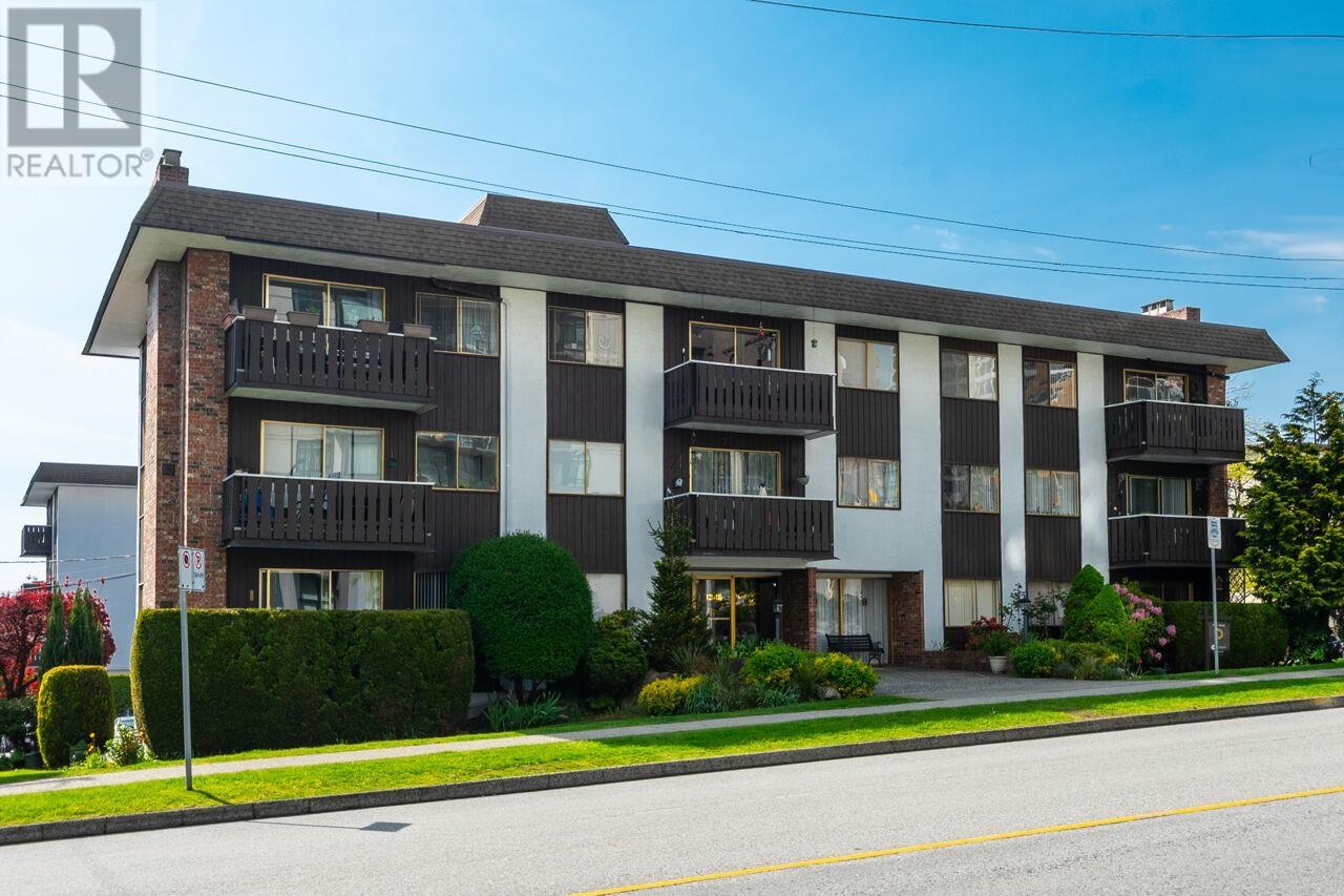1345 Chesterfield Avenue Unit 114, North Vancouver, BC V7M 2N1
