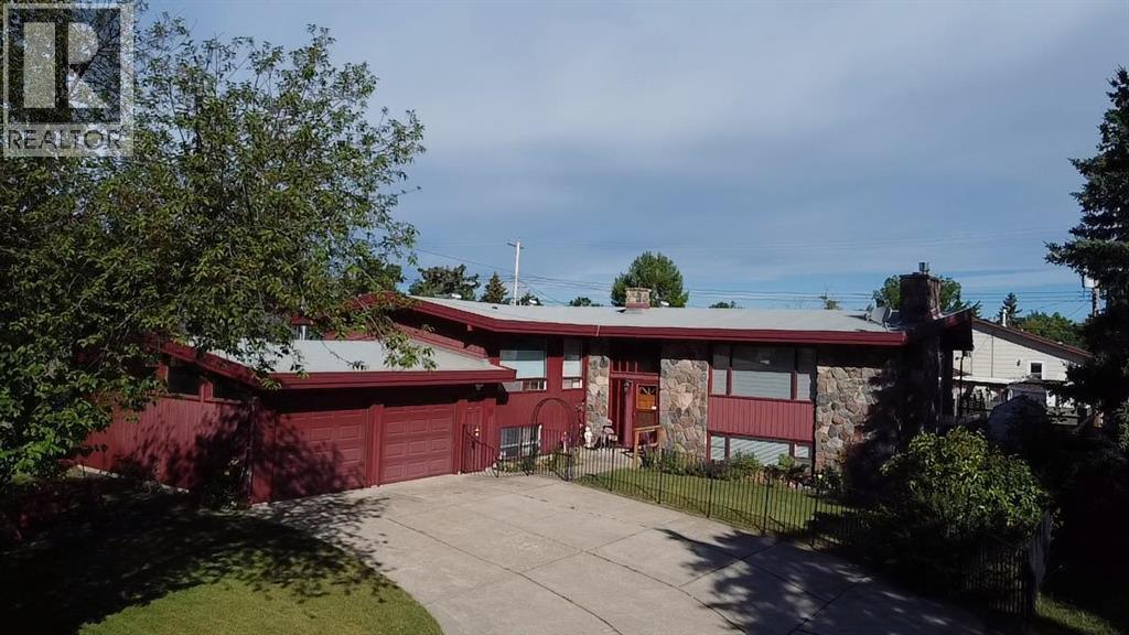 3 Street S Unit 220, Vulcan, AB T0L 2B0