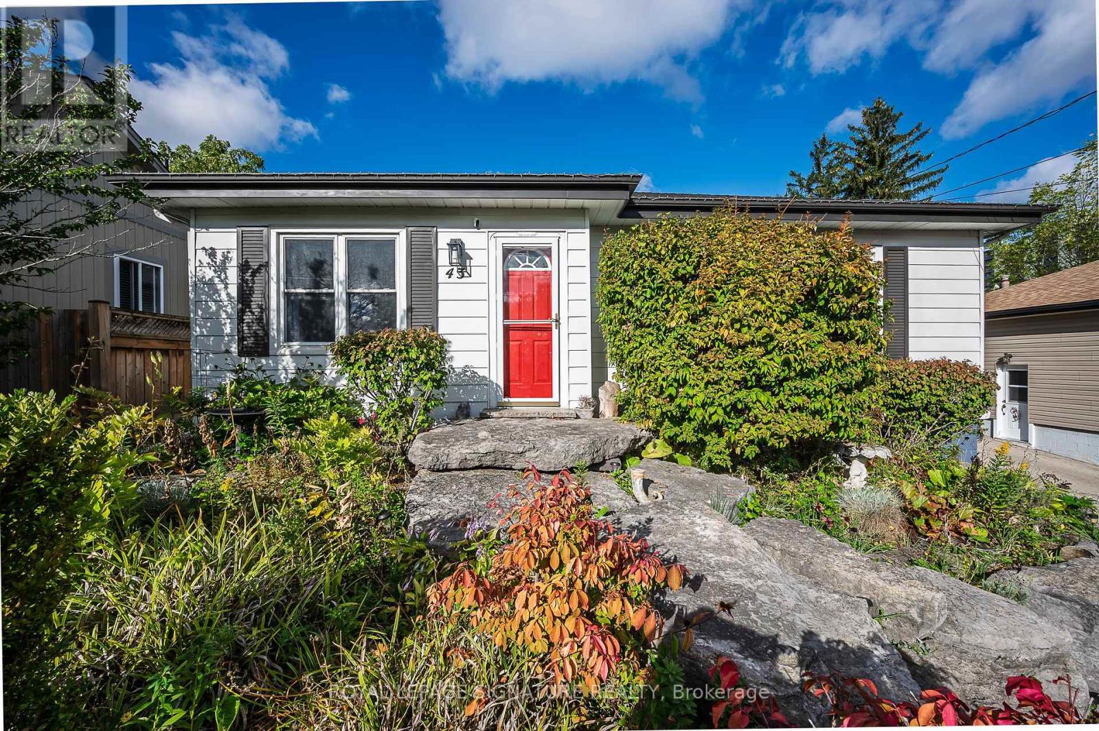 43 Lake Ave N, Hamilton, ON L8E 1L2
